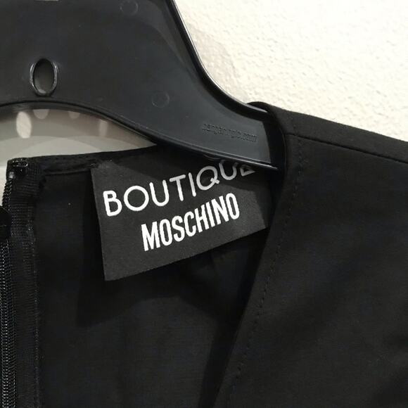 Boutique Moschino Black Peplum Circle Eyelet Sheath Dress Size 8 Elegant - Picture 3 of 9